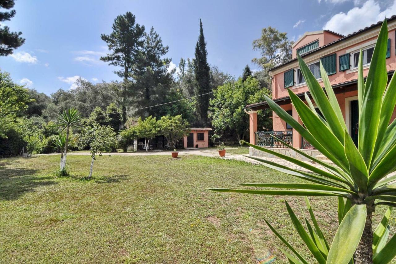Christiana'S Home Next To Dassia Beach Exterior foto